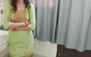 Saara Bhabhi: Cerita seks pasangan india - bagian 1: abang tiri nggak sabar nungguin...