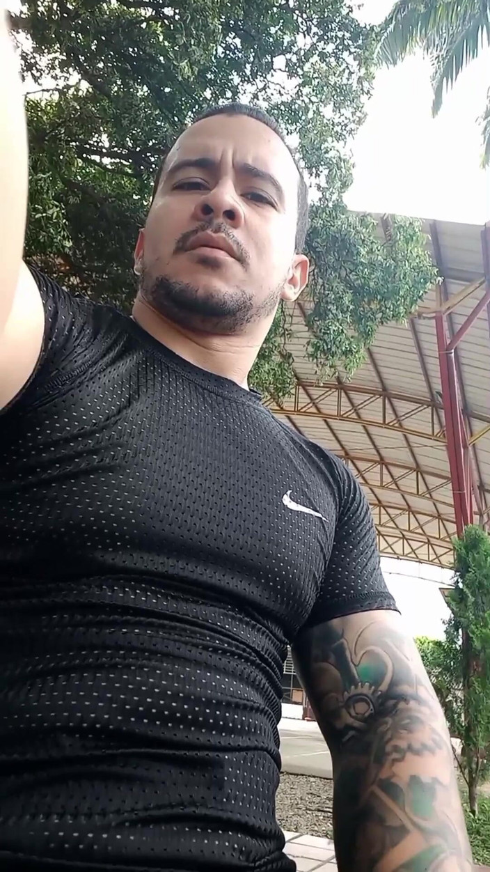 Christian_colombian: Gå hans stora kuk och röv genom parken del 1