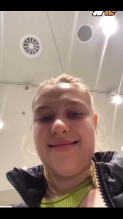 JuiceLussie: Прогулянка з вібратором у пизду на публіці