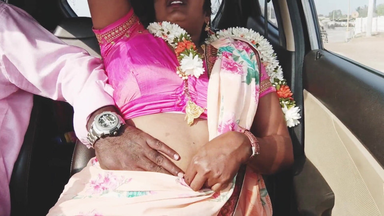 Telugu honey lips: Silk Stepaunty Car Sex, Telugu Dirty Talks, Episode -1, Part- 3, Sexy...