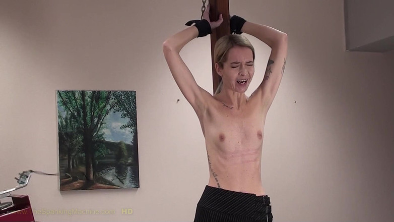 The Spanking Machine: Sissi7 打屁股机 - 抽胸