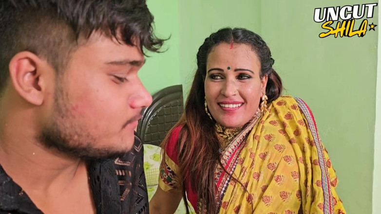Uncut Shila: Extreem wilde en vuile vrijen met een pas getrouwd Desi-koppel...