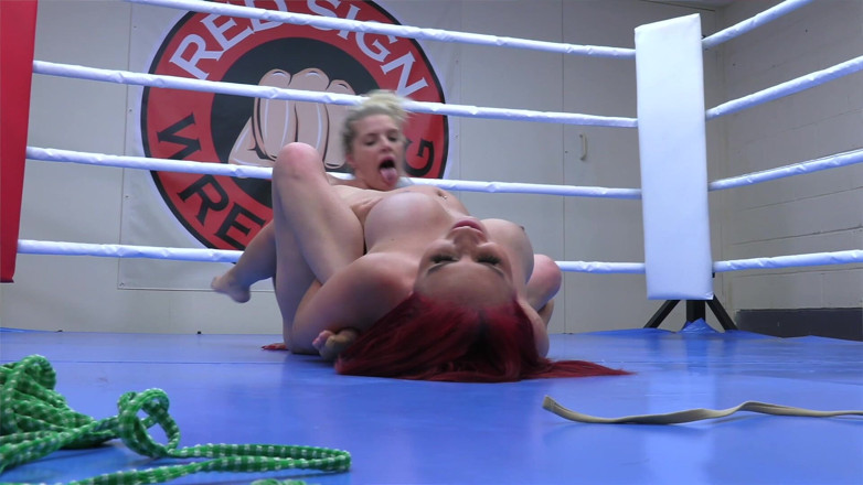 Red Sign Wrestling: Jess West vs Robyn Quinn - combat sexuel