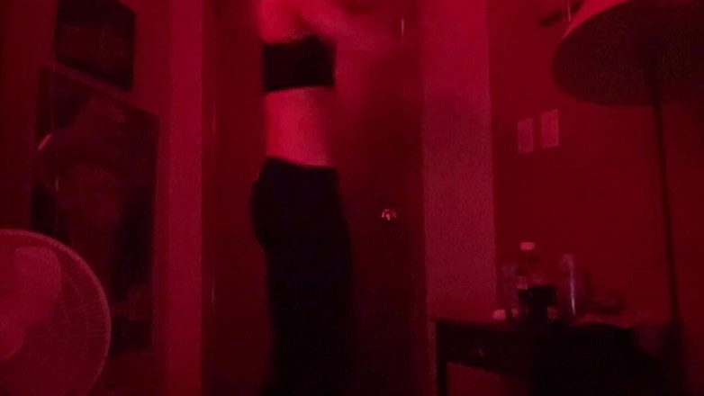 Lemon Catboy: Lelaki Pondan Berbogel Dan Meregangkan Pantat