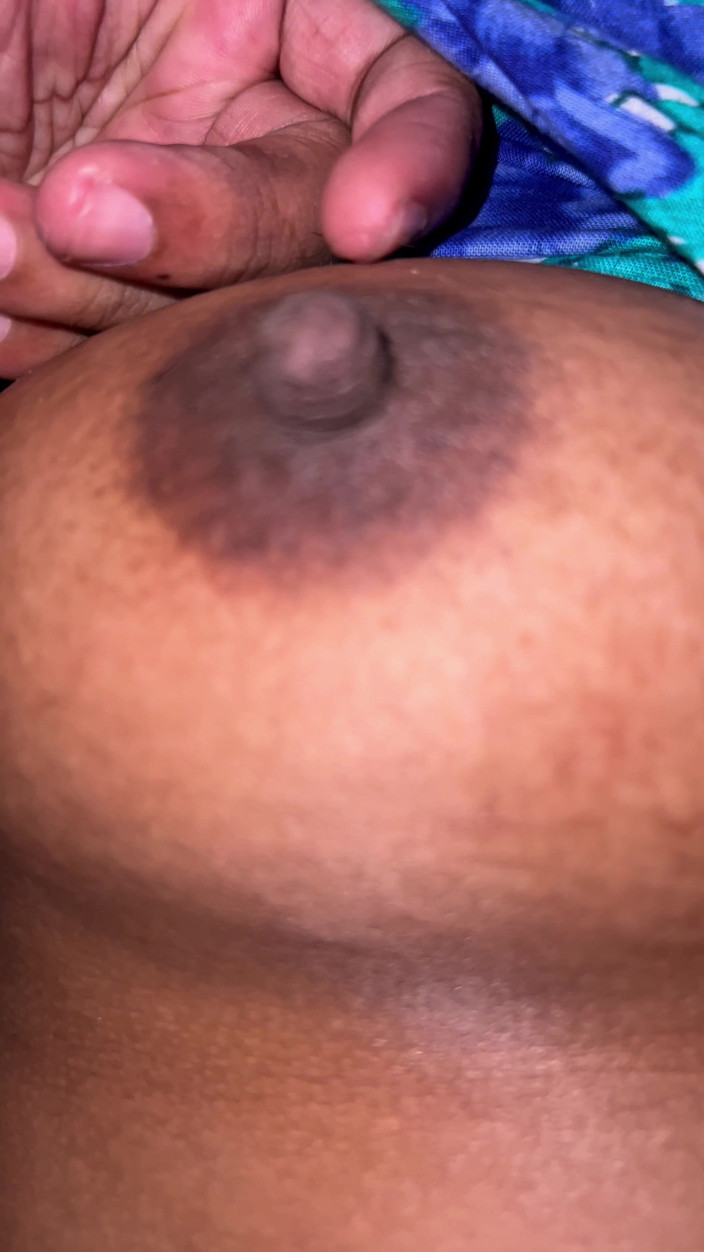 taslima81: 热辣的妻子最好按摩我的农村妻子