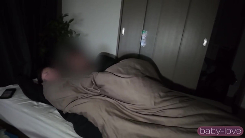 Asian happy ending: Une silhouette magnifique fait tourner les têtes partout pendant qu’une...