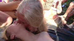 Rosella Extrem: Prezervatifsiz grup seks sürtükleri! 3 döl sürtük dolduruluyor