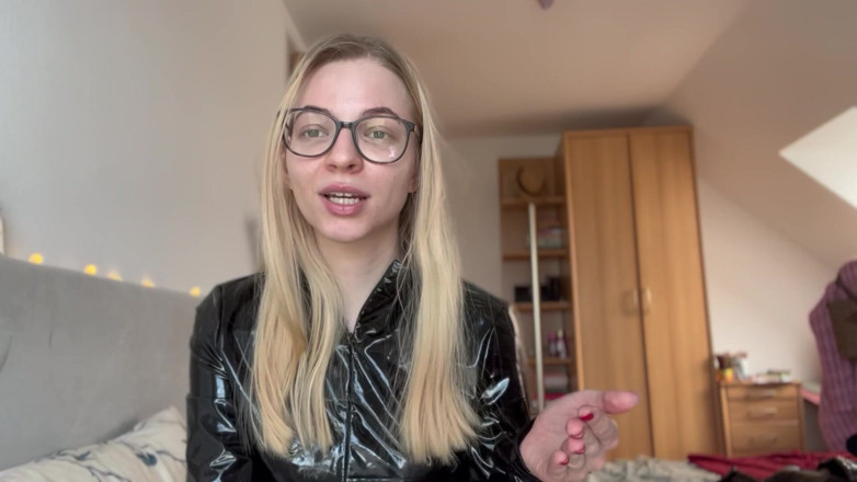 Goddess_Bella_Rae: Perché ogni uomo dovrebbe indossare un dispositivo di castità