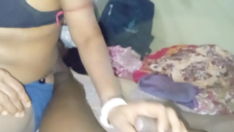 Bengaliauntykichut: Indain Desi Bhabhis buceta preta fodendo por este garoto