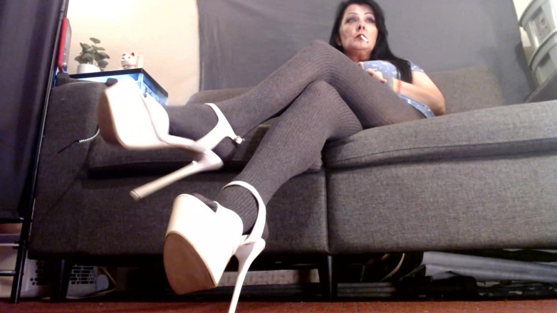 Abby Anna: Pantyhose melintasi kaki putih stipper tumit pam