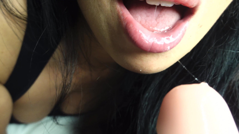 Asmr_mouth: Mon jouet préféré