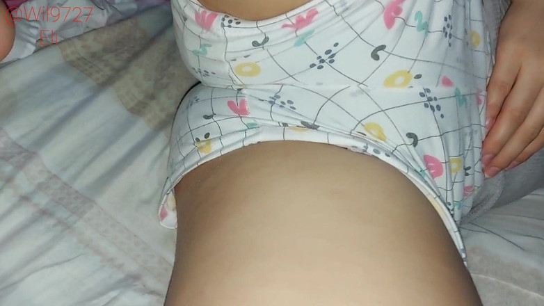 Wil9727: 我穿着短裤的继妹有一个她喜欢的大阴户