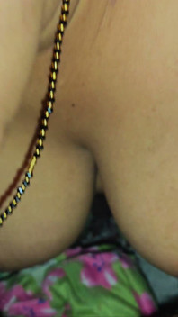 Sister-in-law Bit the Cock with Her Teeth