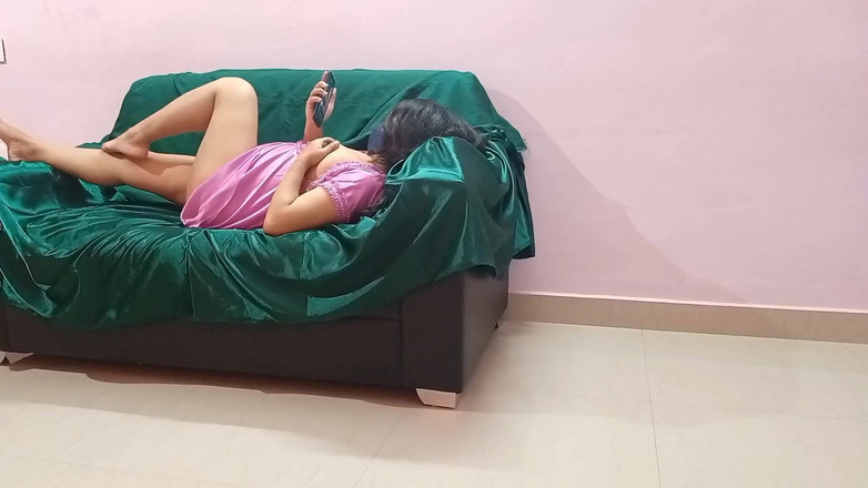 Neelima69: 自慰被拍到