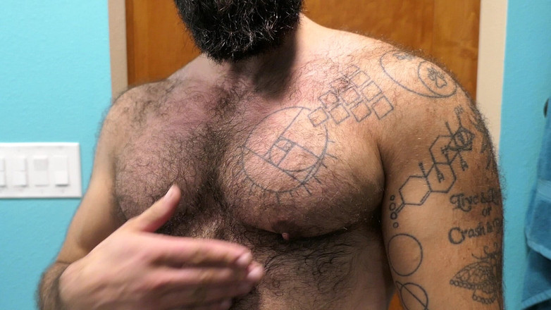 TripleXTransMan: Alfa-spier pronken