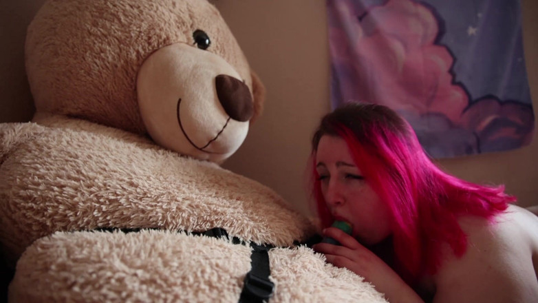 PrincessNova666: Adorable BBW Fucks Her Big Teddybear