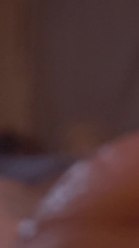Buzzes Close up Pre-cum