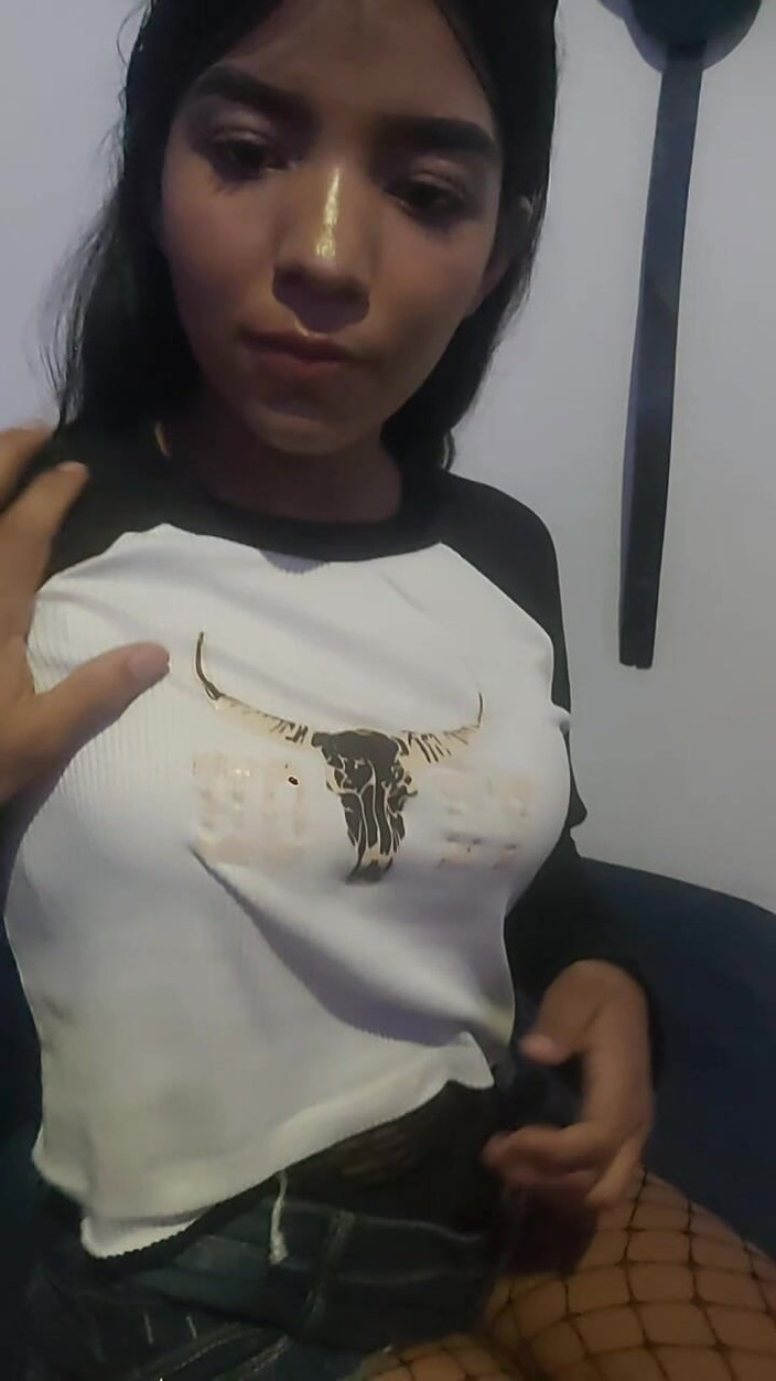 Angelhotmex: Uma Mulher Desconhecida de 19 anos - Angelhotmex