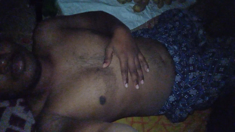 Sweet Indian cock: Vợ trai Ấn Độ xoa bóp âm hộ dầu phần 1