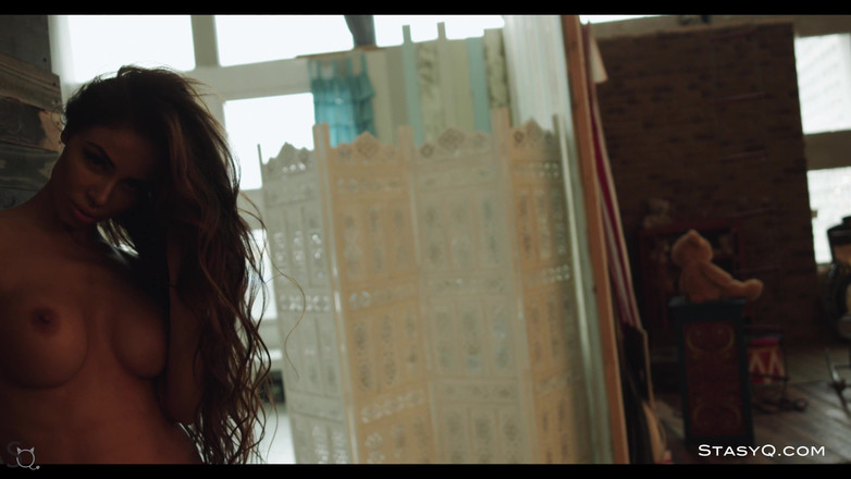 StasyQ: 내 자지를 빨아주는 거유 밀프