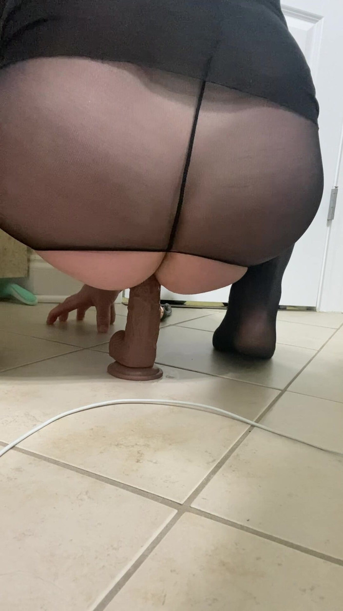 MadisonCD2025: Amatérská Crossdresser Byla Tak Ošukaná, Že Nemohla Dostat Robertek Do Zadku