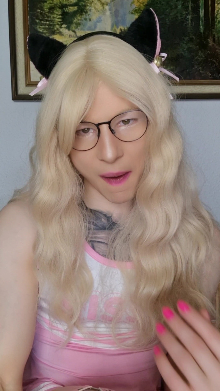 Sissy Adventures: Bubble Gum Sissy