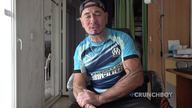 Bitch Girl Video: Sie hat ihn in seinem großen Teil