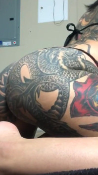 Twerking My Tatooed Ass