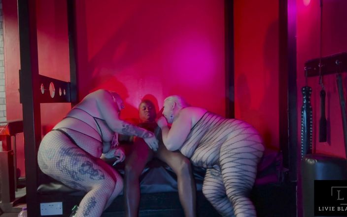 Livie Blainn: Dubbel dom spank och knulla BBW sub