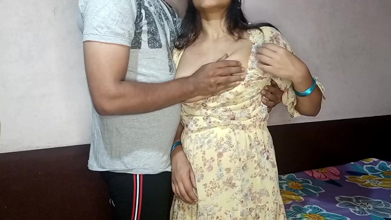 Queenrima: Madam merayakan malam berhubungan seks dengan pelayan kamar