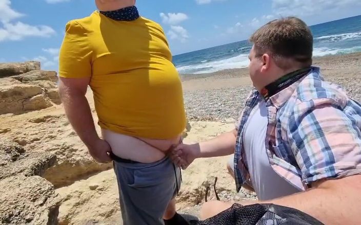brummieboi89: Sexo en la playa - papi se corre