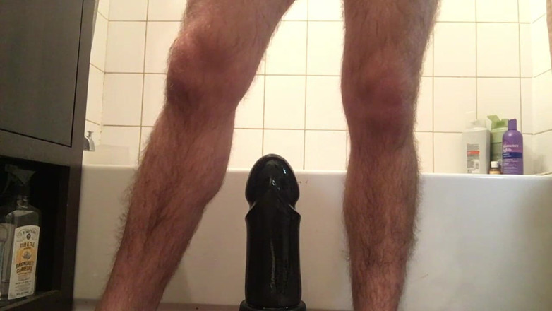 Turtlewax: Anal Fun - 2018.1.5 - Cavalgando um consolo anal gigante