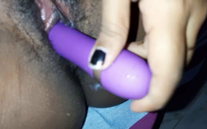 Chathu Studio: Indisch middernacht poesje spelen met vibrator