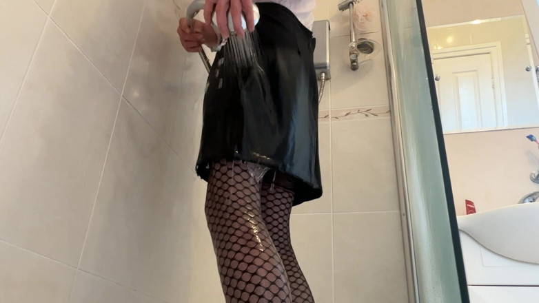 Prostate play hot video: Prostate_play - Crossdresser showering vestido
