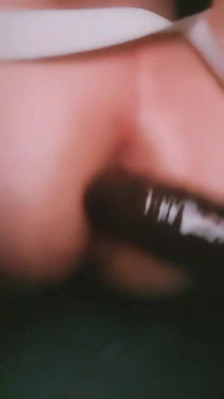 Sexual XXXcapades Studio: Bermain-mainan dekat pantat