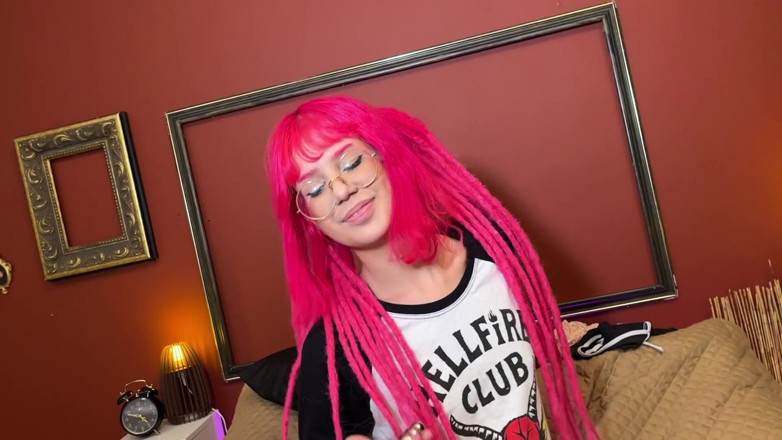 Quente club: Anale hardcore per la ragazza secchiella