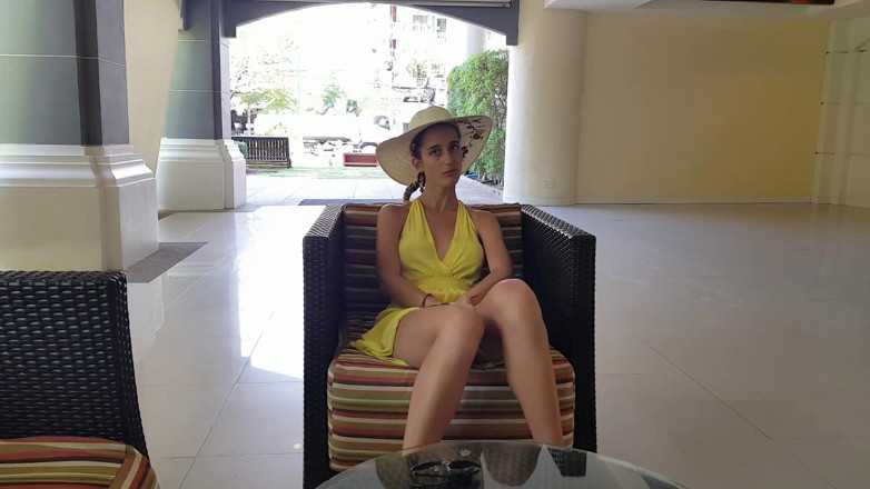 SweetButtocks: Berjalan Berbogel Di Sekitar Hotel