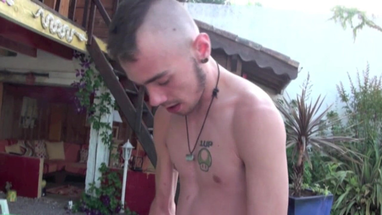 French Twinks Amator videos: Picwik futută de o heterosexuală sexy