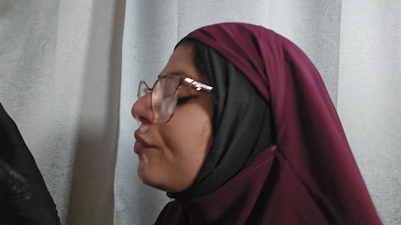 MiaNIqab: Celý hidžáb pokrytý drsný a soppy deepthroat Mia Niqab