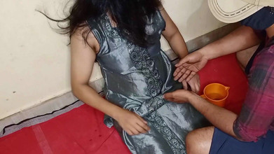 Neelima69: Chica india del pueblo se afeita el coño, india caliente...