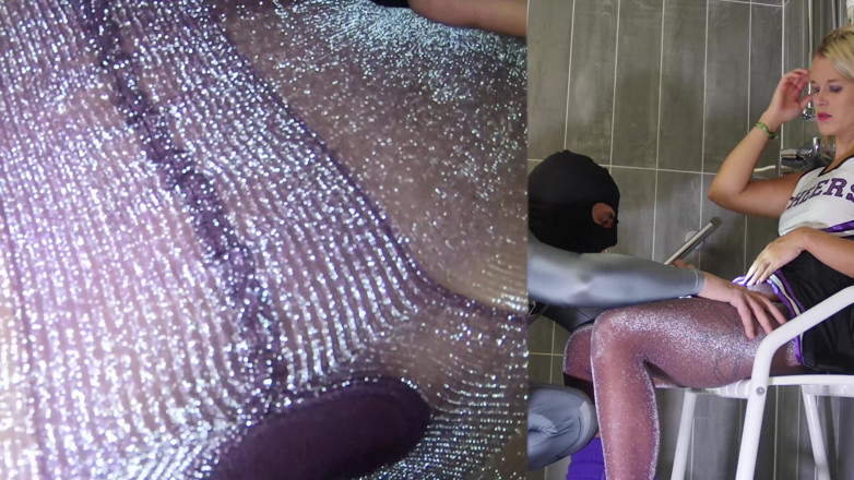 Nylon Xtreme: Naomie Loup, majoreta Lurex în colanți