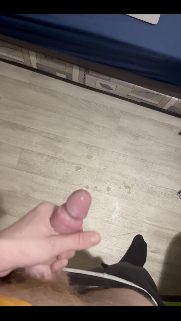 Johnny69227: Pula mea mare ejaculează tare! Șarjă mare de spermă