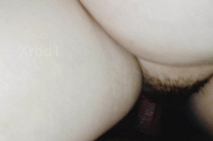 Xrbd1: Manželský život se stává barevným smíchem a radostí, naplněný láskou.