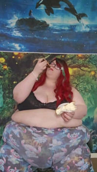 The Cat Who Got the Cream - Sexual Cream Licking