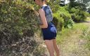 EvaGreyZ: Fumo e me ne giro senza mutandine e mostgo la...