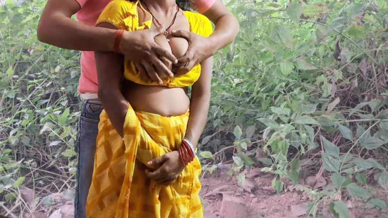 Trilokinath: Bhabhi Come on Forest