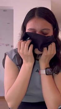 Tôi thích chạm vào chân và đạt cực khoái