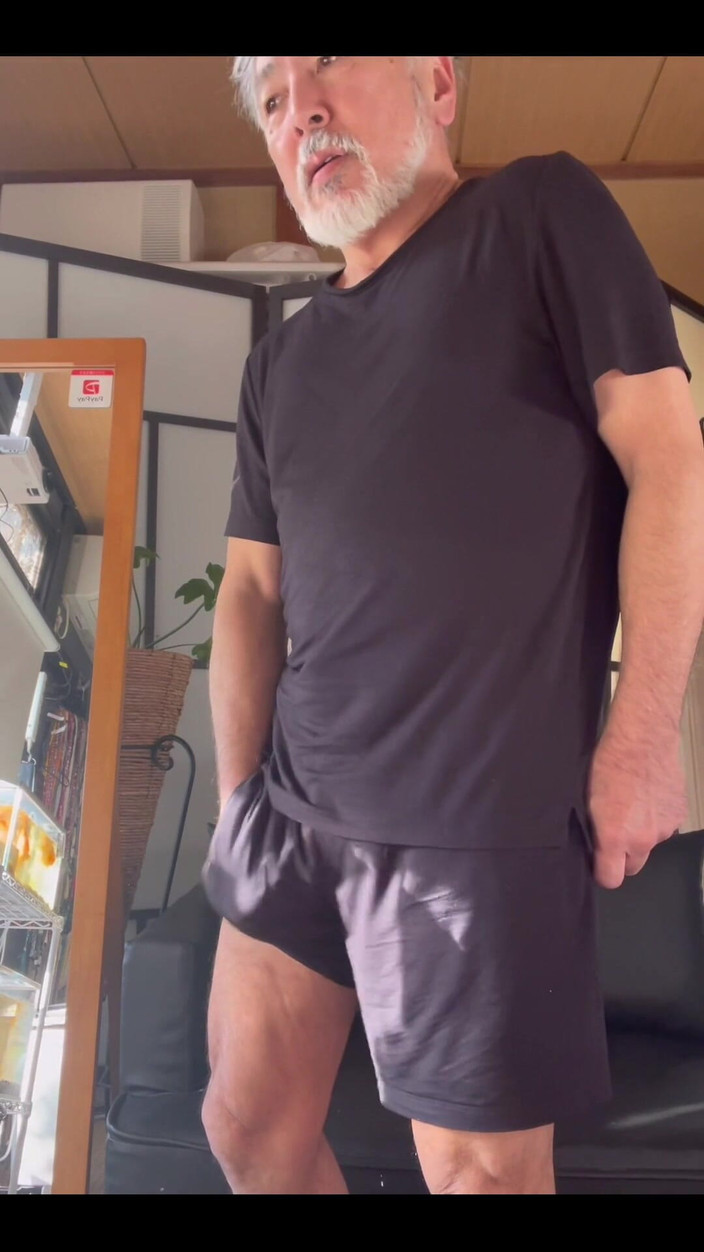 Japanese daddy: 新睡衣。