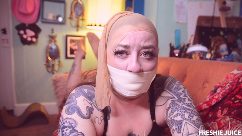 Freshie juice: Gag nastro e calze di nylon a casa da solo