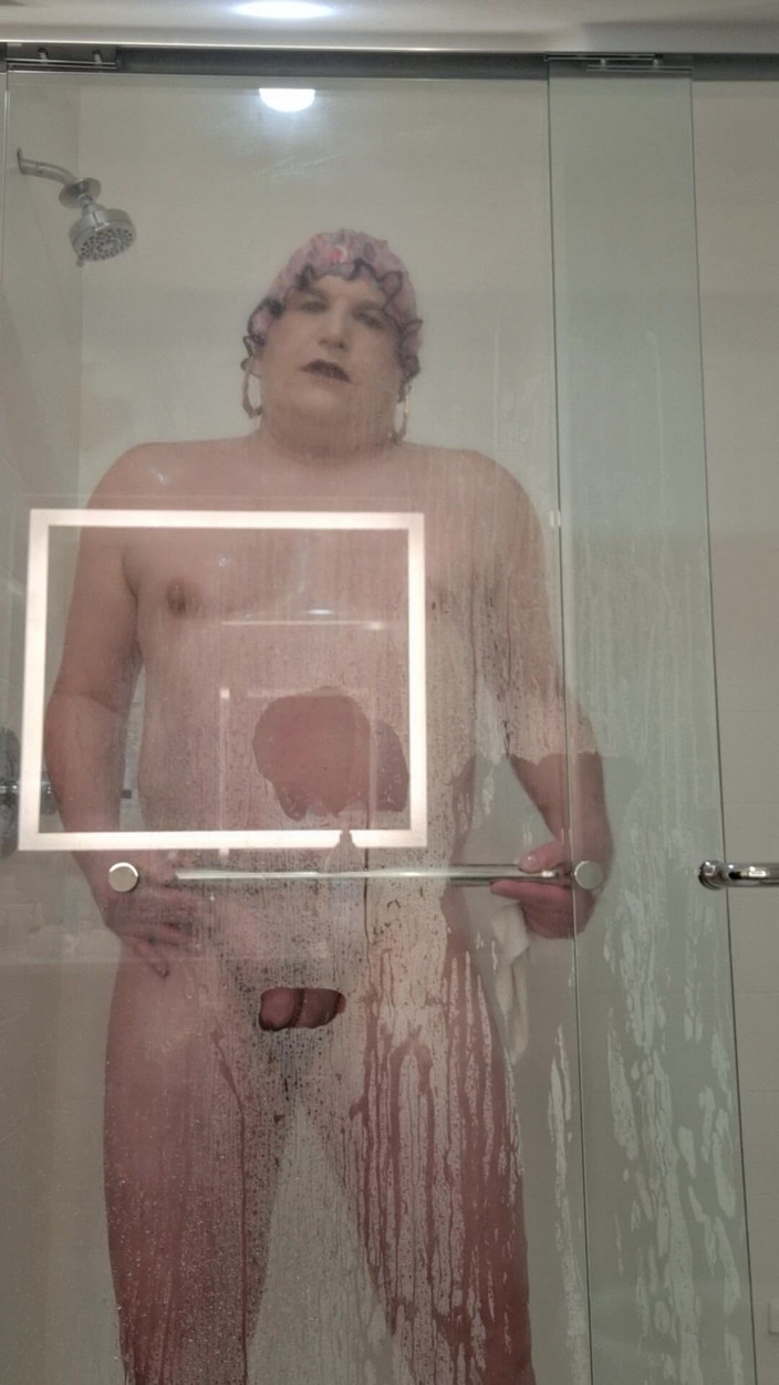 Victoria Lecherri: Làm sạch trong phòng tắm!